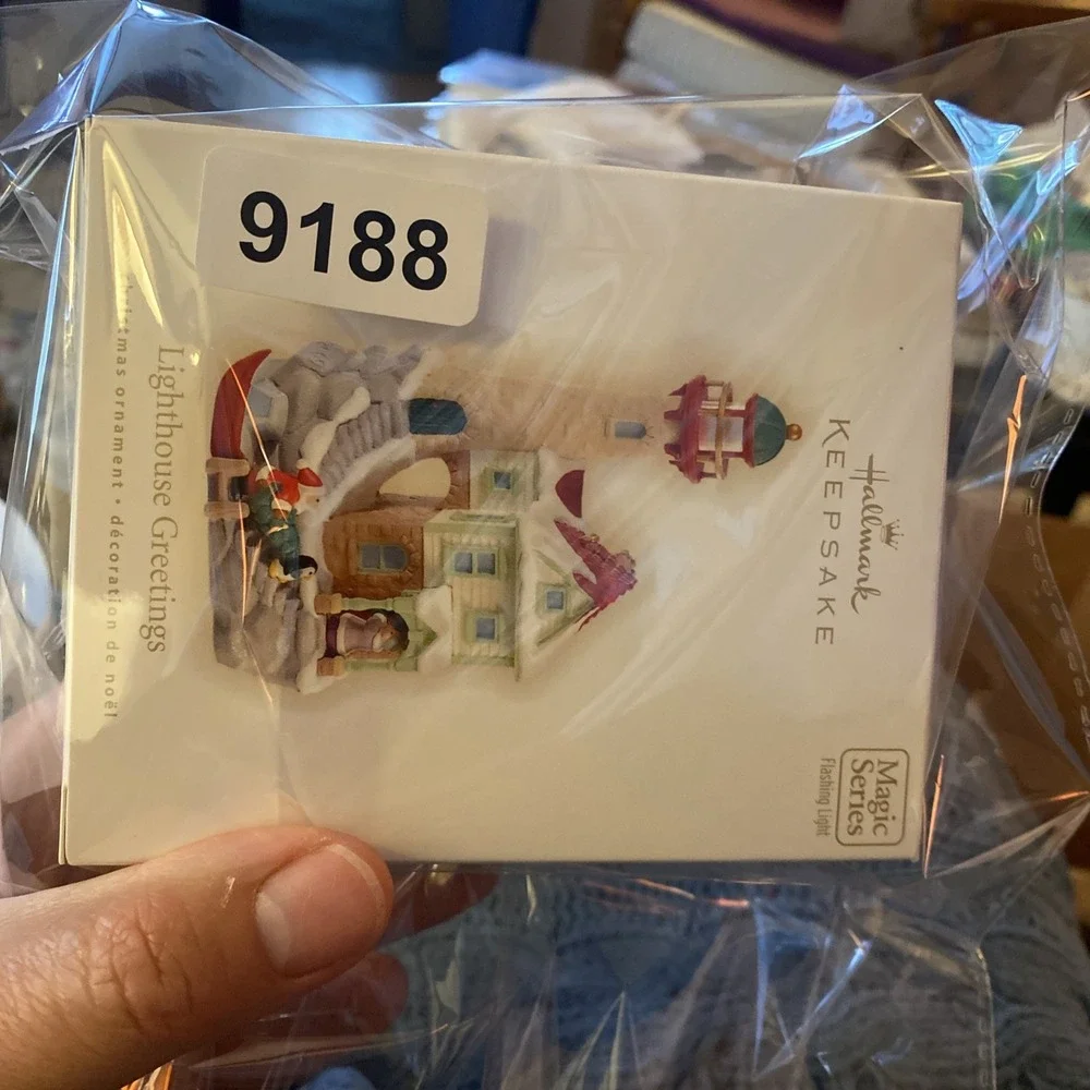 Hallmark Keepsake LIGHTHOUSE GREETINGS 2009 Christmas Ornament Magic 13th Series